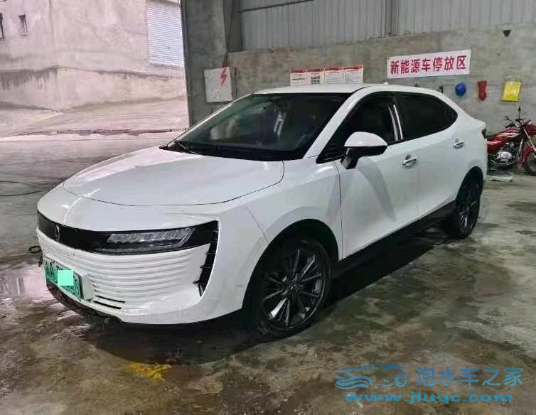 泡水車交易如何確保安全高效？泡水車修復(fù)成本究竟包括哪些？