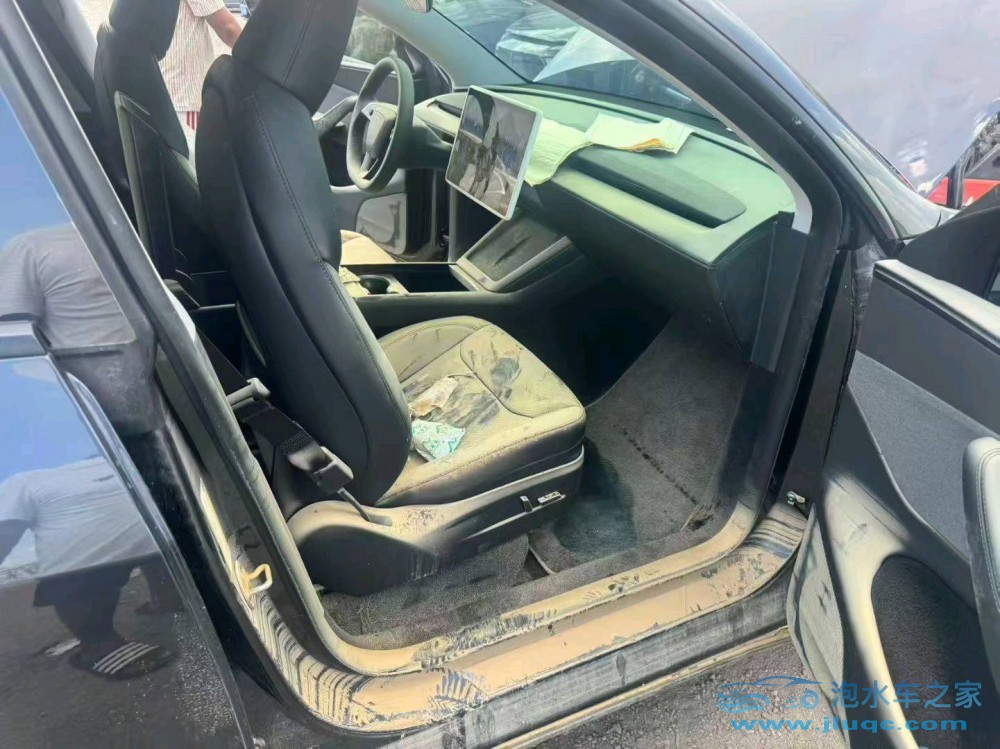 25年特斯拉Model Y